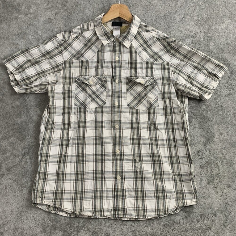 Patagonia Three Trees Shirt Men Medium Short Sleeve Button Up Plaid Pocket